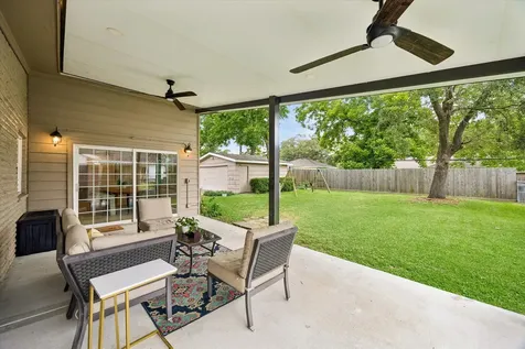 5130 Kingfisher Drive Houston TX 77035