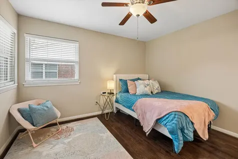 5130 Kingfisher Drive Houston TX 77035