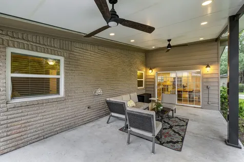 5130 Kingfisher Drive Houston TX 77035