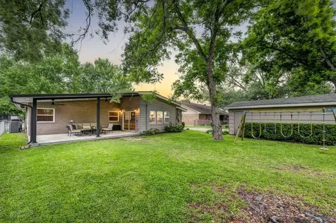 5130 Kingfisher Drive Houston TX 77035