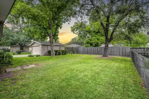 5130 Kingfisher Drive Houston TX 77035