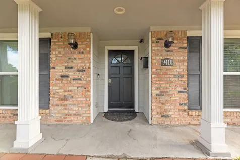 9410 Fairdale Lane Houston TX 77063