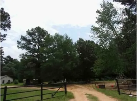 4924 W Oak Street Palestine TX 75801