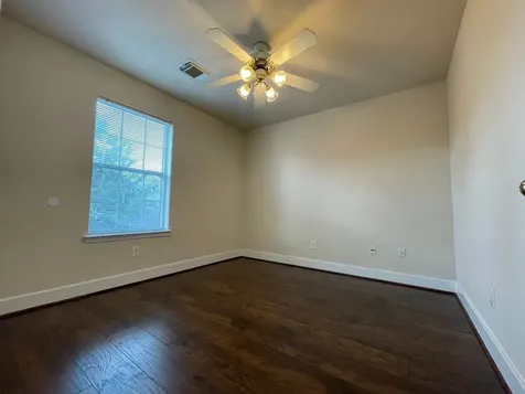 11928 Prior Park Houston TX 77047