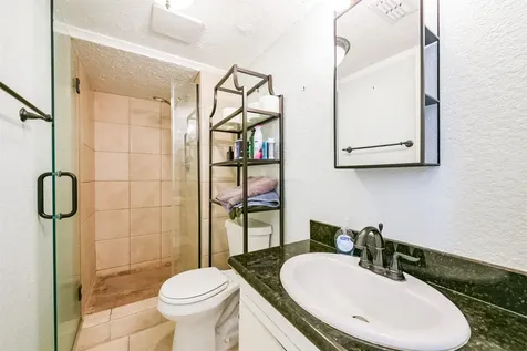 201 Meadowlawn Street Shoreacres TX 77571