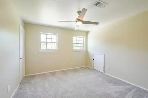 201 Meadowlawn Street Shoreacres TX 77571