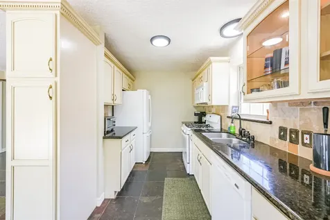 201 Meadowlawn Street Shoreacres TX 77571