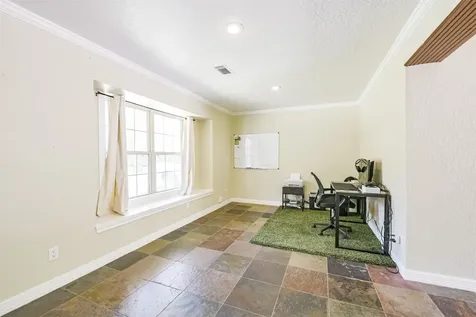 201 Meadowlawn Street Shoreacres TX 77571