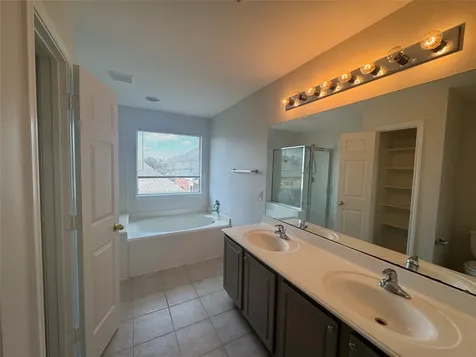 5715 Vinemont Lane Houston TX 77084