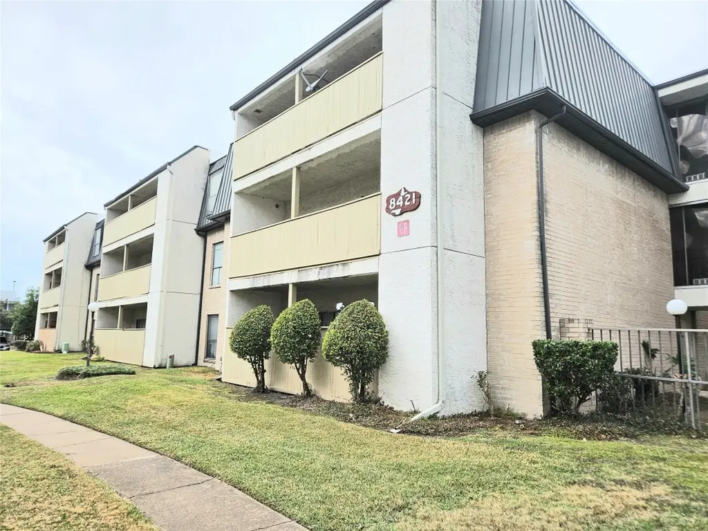 8421 Hearth Drive 21 Houston TX 77054