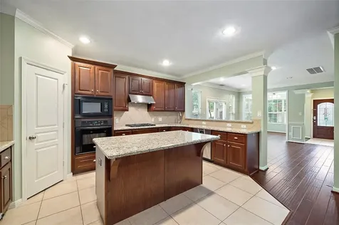 2626 Couch Street Houston TX 77008