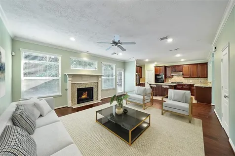 2626 Couch Street Houston TX 77008