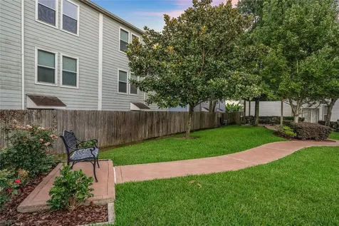 2626 Couch Street Houston TX 77008