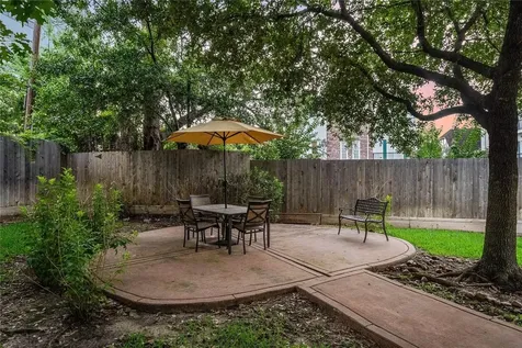 2626 Couch Street Houston TX 77008