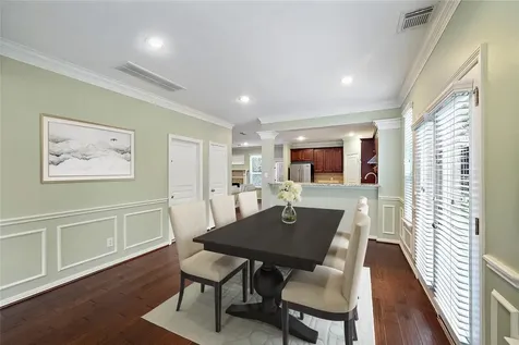 2626 Couch Street Houston TX 77008