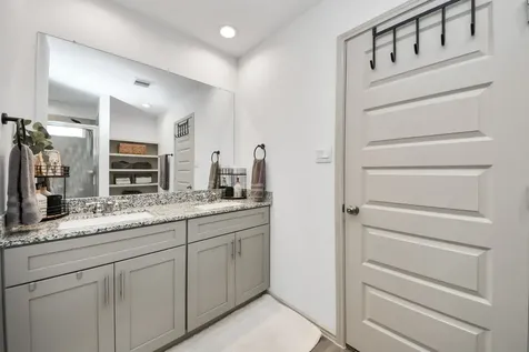 1137 Buffalograss Trail Sealy TX 77474