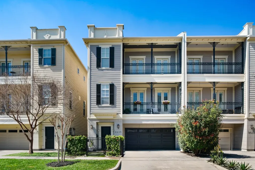 2635 Ashland Street Houston TX 77008