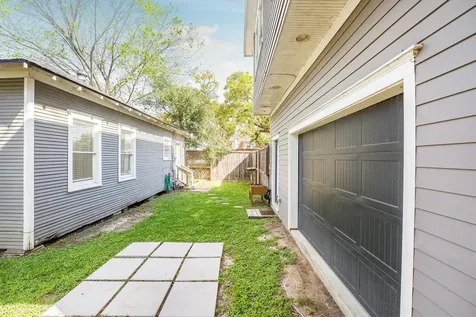210 Tabor Street Houston TX 77009
