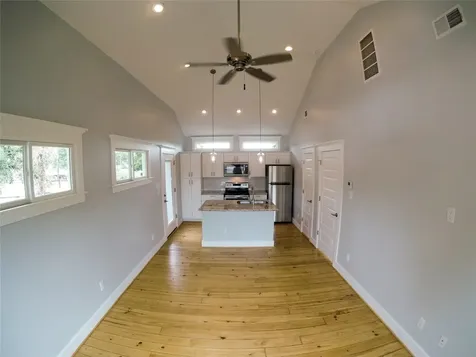 210 Tabor Street Houston TX 77009