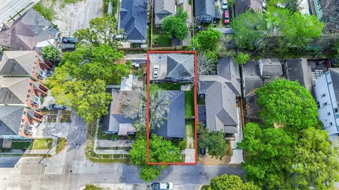 210 Tabor Street Houston TX 77009