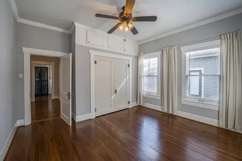 210 Tabor Street Houston TX 77009