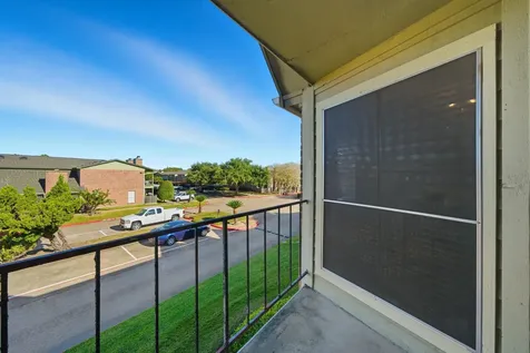 18800 Egret Bay Boulevard 808 Webster TX 77058