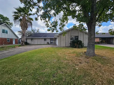 5526 Whispering Creek Way Houston TX 77017
