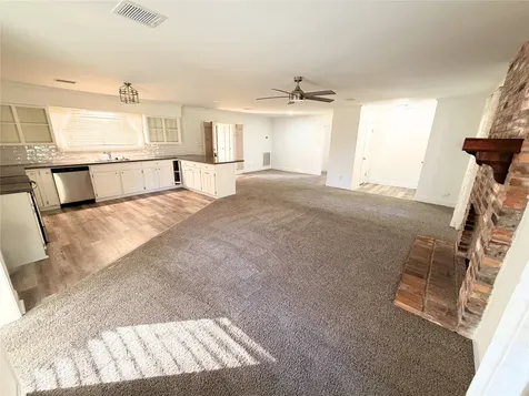 2103 Taylor Street Waller TX 77484
