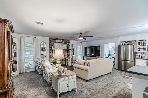 2103 Taylor Street Waller TX 77484