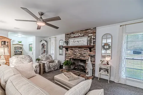 2103 Taylor Street Waller TX 77484