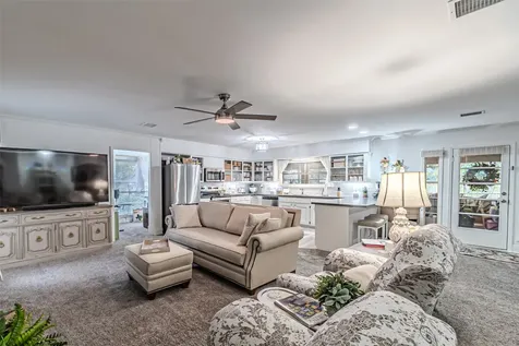 2103 Taylor Street Waller TX 77484