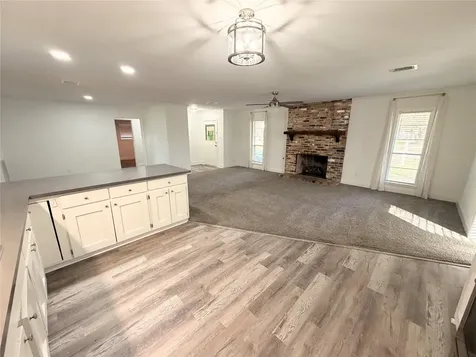 2103 Taylor Street Waller TX 77484