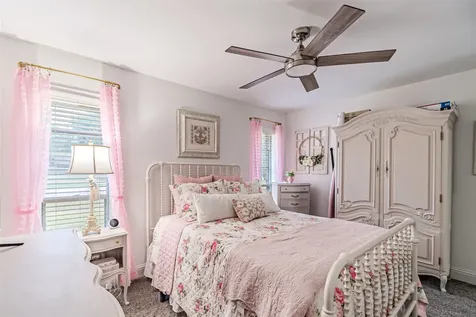 2103 Taylor Street Waller TX 77484