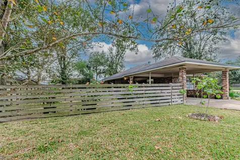 2103 Taylor Street Waller TX 77484