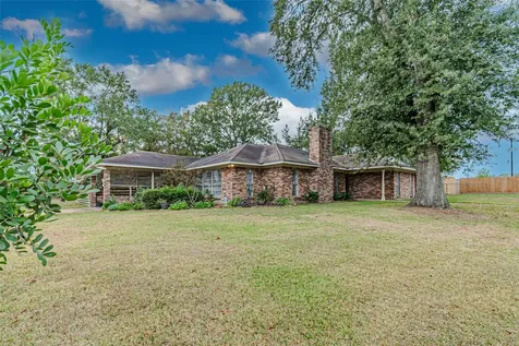 2103 Taylor Street Waller TX 77484