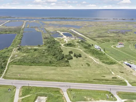 2169 Highway 87 Crystal Beach TX 77650
