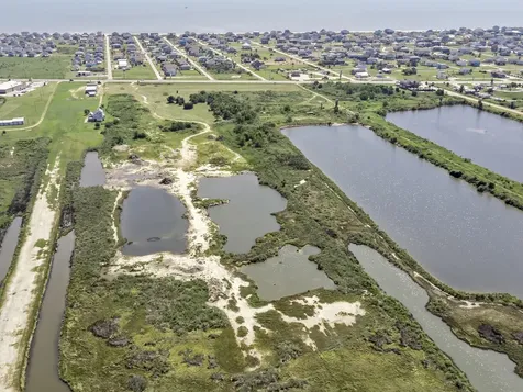 2169 Highway 87 Crystal Beach TX 77650