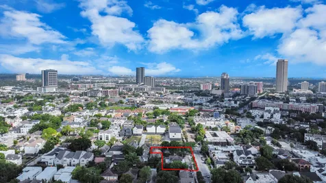 2014 Commonwealth Street Houston TX 77006