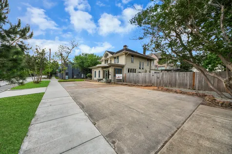 2014 Commonwealth Street Houston TX 77006