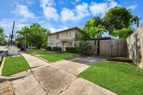 2014 Commonwealth Street Houston TX 77006