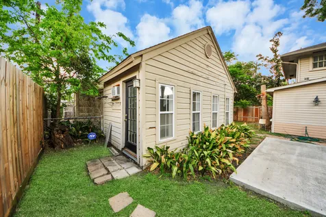 2014 Commonwealth Street Houston TX 77006