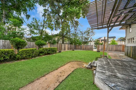 2014 Commonwealth Street Houston TX 77006