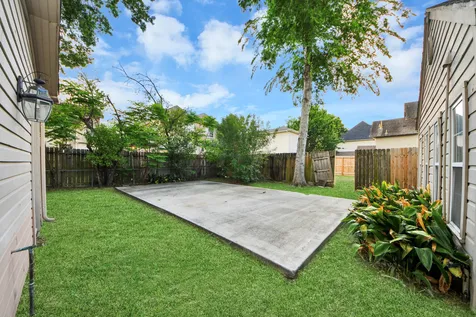 2014 Commonwealth Street Houston TX 77006