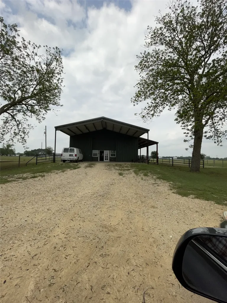 2426 County Road 231 Wharton TX 77488