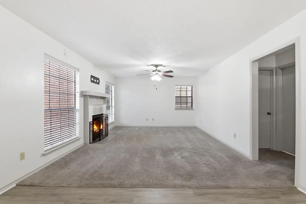 2402 Sycamore Avenue B1 Huntsville TX 77340