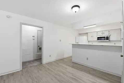 2402 Sycamore Avenue B1 Huntsville TX 77340