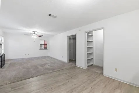 2402 Sycamore Avenue B1 Huntsville TX 77340