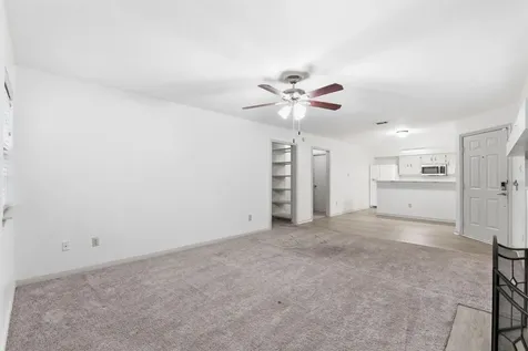2402 Sycamore Avenue B1 Huntsville TX 77340