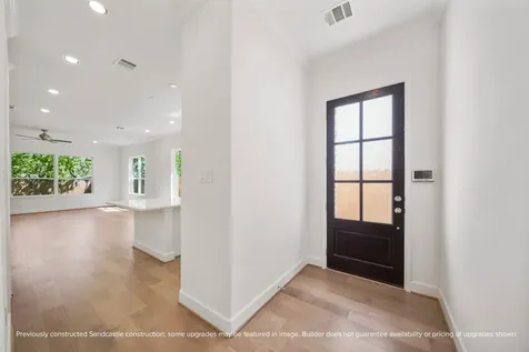 1530 W 34th Street Houston TX 77018