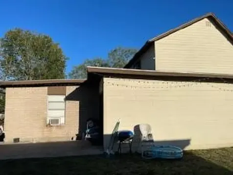 308 Graham Road Kenedy TX 78119